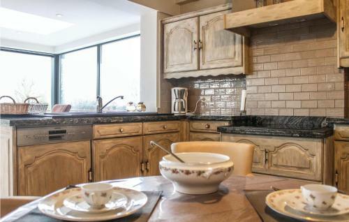 Six-bedroom Holiday Home In Lo-reninge