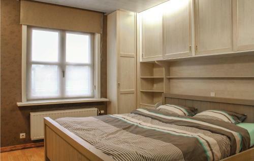 Six-bedroom Holiday Home In Lo-reninge