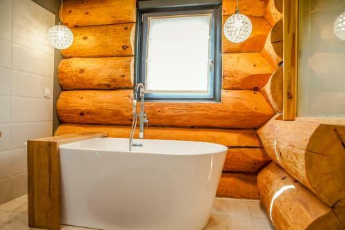 Alpina Luxury Chalets