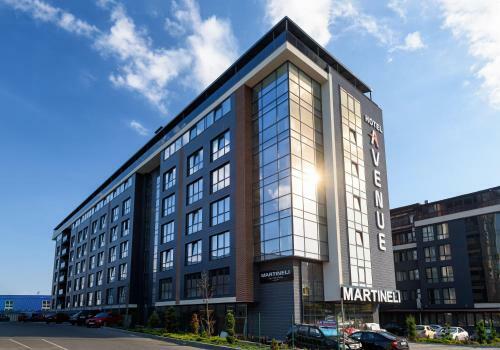 Avenue Hotel Deluxe