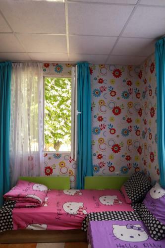 Lovely Bungalow In Pretty Area Place