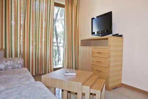 Oasis Park Hotel All Inclusive Beachfront By Asteri Hotels