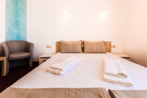 Hostal Guest House Theona