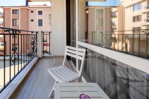 Hostal Guest House Theona