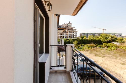 Hostal Guest House Theona