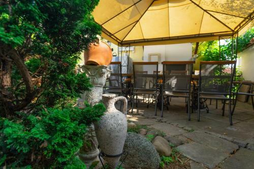 Hostal Chamurkov City House & Garden