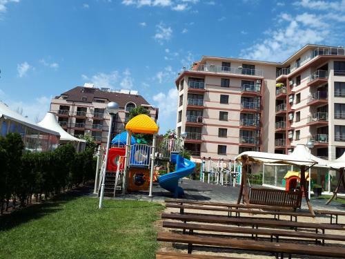 Hotel Menada Lux - Tarsis