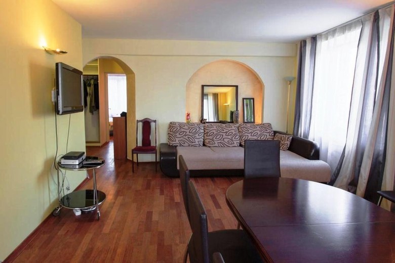 Lakshmi Apartments Dinamo