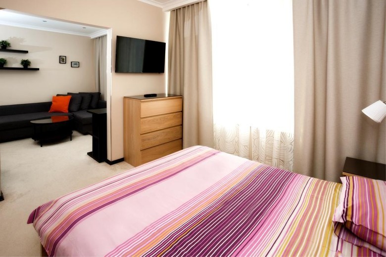 Yunost Hotel