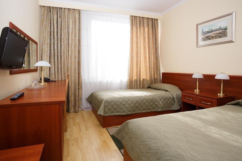 Yunost Hotel
