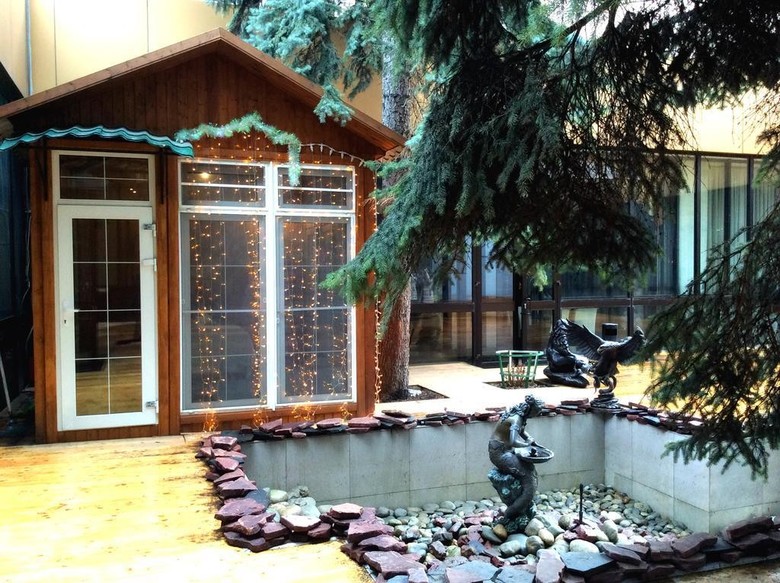 Yunost Hotel