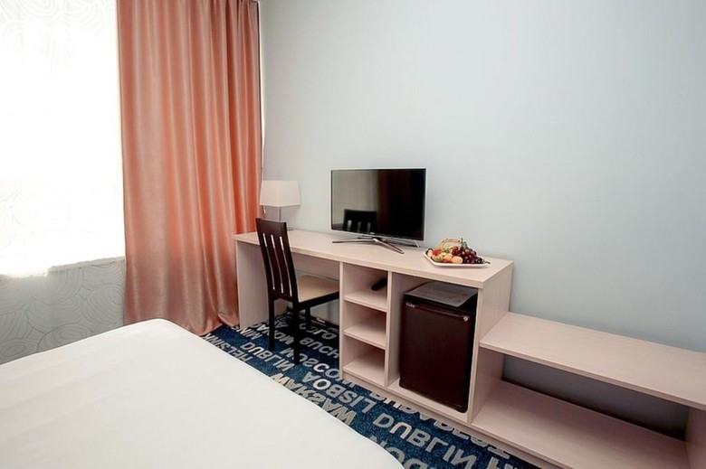 Yunost Hotel
