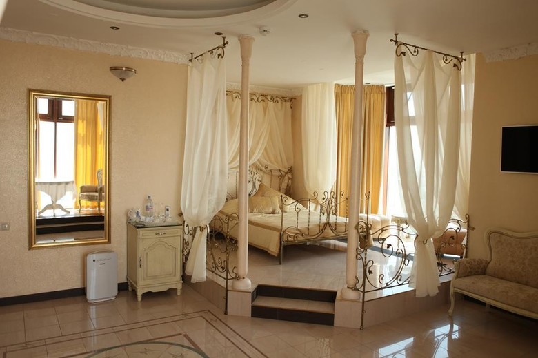 Triumph Palace Boutique Hotel