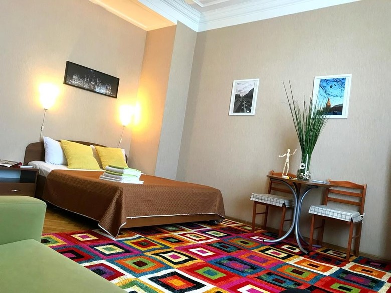 Noviy Arbat Hotel