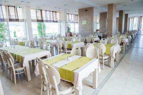 Aqua Nevis Hotel & Aqua Park - All Inclusive