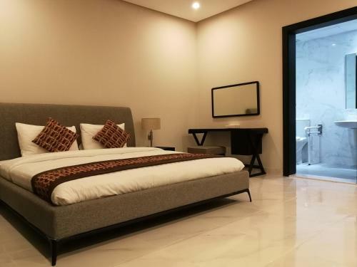 Hotel Infinity Juffair Suites