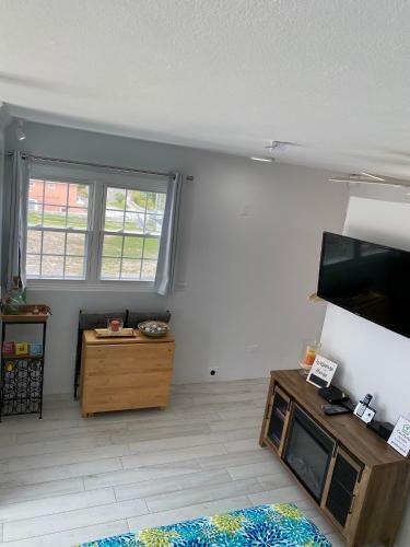 Casa Del Sol Studio Apartment 10 Minutes To Elbow Beach