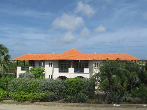 Apartment 1 And 5 In Windsock Beach Resort