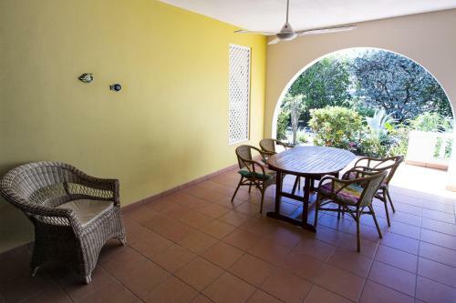 Apartment Donkey At Windsock Beach