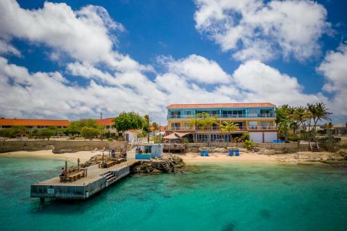 Oceanfront Apartment Dolphin At Den Laman