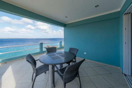 Oceanfront Apartment Dolphin At Den Laman