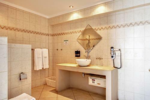 Oceanfront Apartment Dolphin At Den Laman