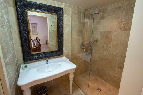 Aqua Breeze Apartment
