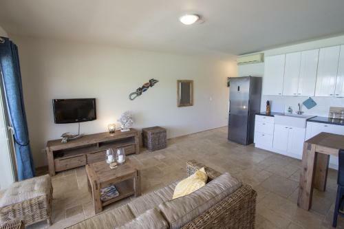 Aqua Breeze Apartment