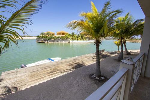 Aqua Breeze Apartment