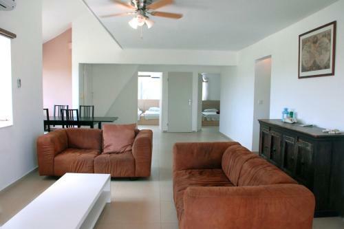 Bed & Breakfast Bnbbonaire Near The Ocean