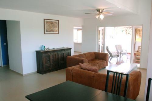 Bed & Breakfast Bnbbonaire Near The Ocean