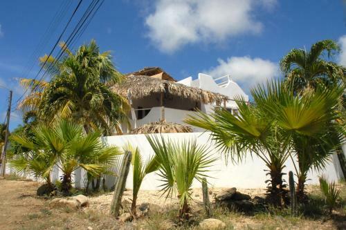 Bed & Breakfast Bnbbonaire Near The Ocean