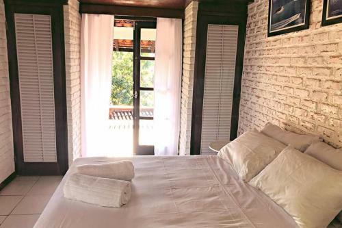 Casa Com Vista Para O Mar Em Condom�nio Em Angra