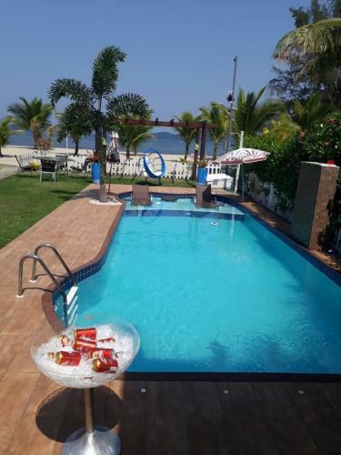Casa Com 6 Quartos A Beira Mar Em Condom�nio Em Angra Dos Reis.
