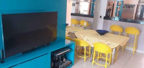 Apartamento de 02 Quartos No Mediterranee