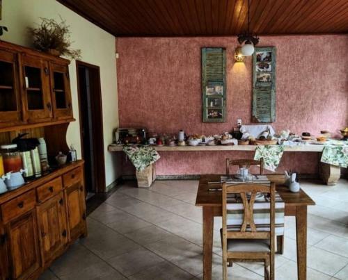 Posada Flat Com Caf� Da Manh� Em Pedra Azul