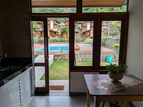 Posada Flat Com Caf� Da Manh� Em Pedra Azul
