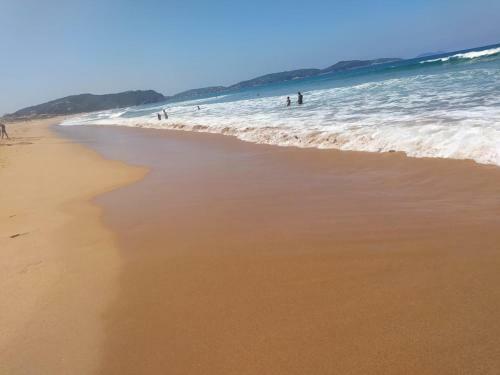 Casa Confort�vel Com Piscina Na Praia de Tucuns