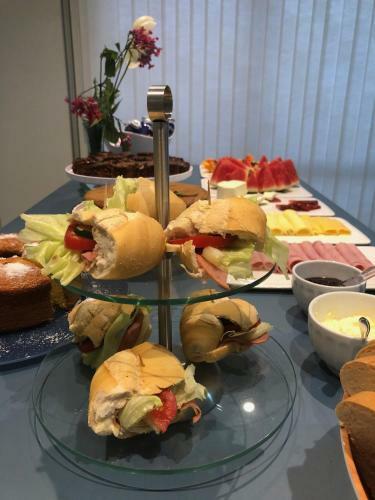 Fish Inn Hotel
