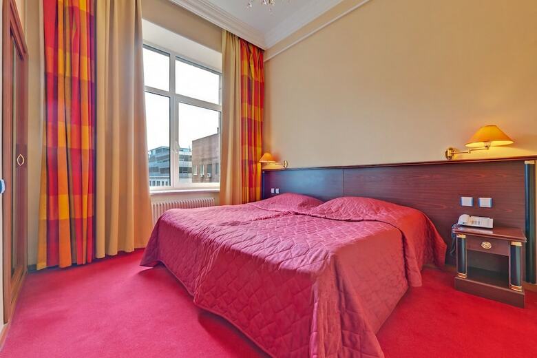 Warsaw Hotel