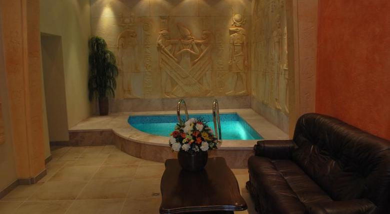 Cron Hotel