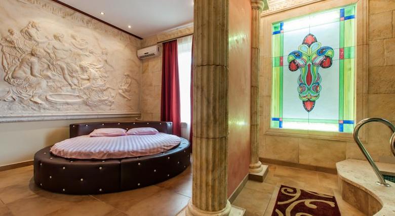 Cron Hotel