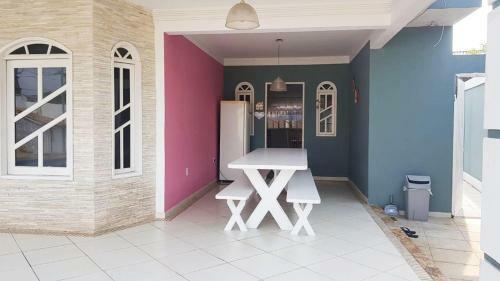 Casa Ampla Com Piscina, Sal�o de Jogos E Wi-fi