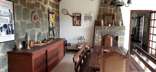 Ch�cara Com Churrasqueira E Wifi Em Cunha