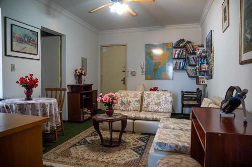 Apartamento Apto Bem Localizado Com Tv E Ar Condicionado