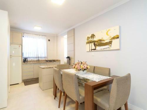 Aluguel Apartamento 2 Quartos Sendo 1 Su�te Itapema/sc