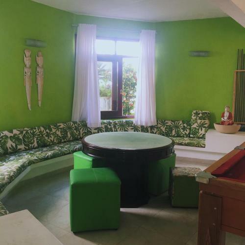 Hostal Hostel E Pousada Bahia Beach