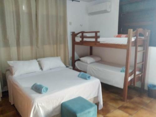 Hostal Regiane Beach Pousada Hostel