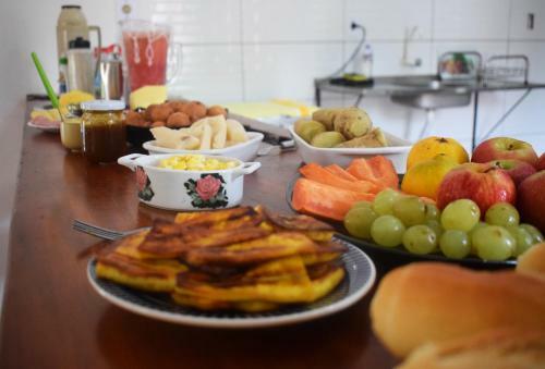 Yellow Rock Hostel E Casa Da Patr�cia