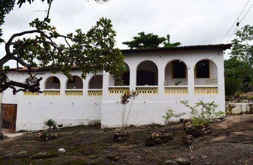 Yellow Rock Hostel E Casa Da Patr�cia